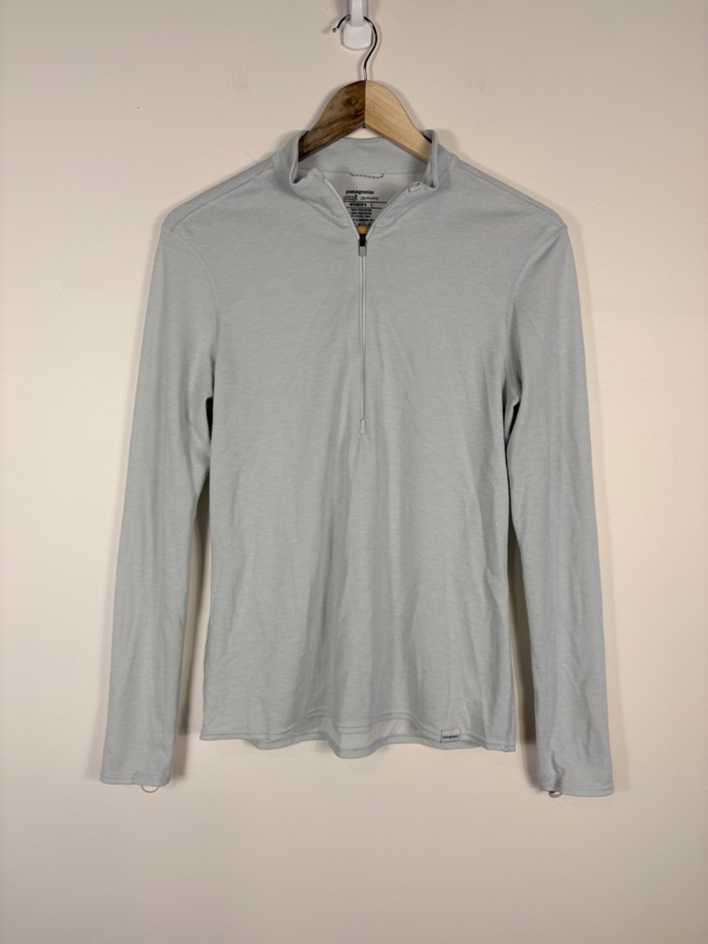 Patagonia Capilene Baselayer Light Blue Quarter Zip Lightweight Long Sleeve Top
